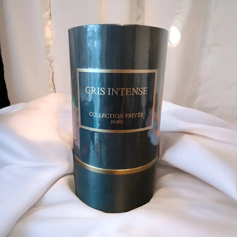 gris intense collection privée Paris